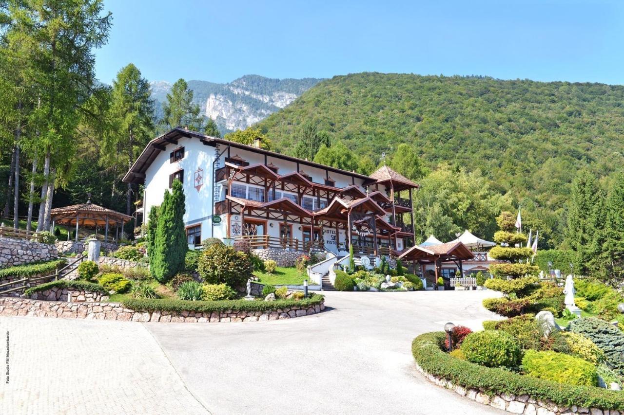 Hotel Ristorante Scoiattolo Sporminore Esterno foto